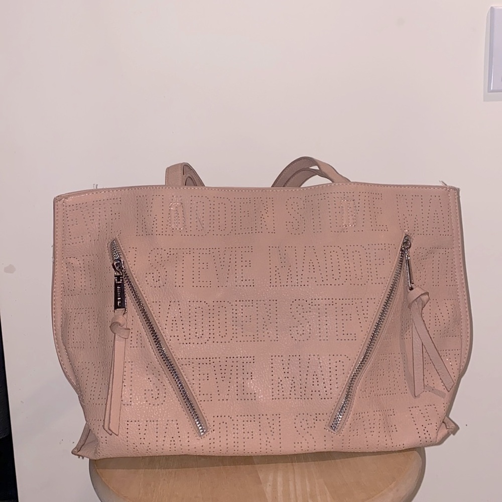 Steve Madden purse! Very good condition!